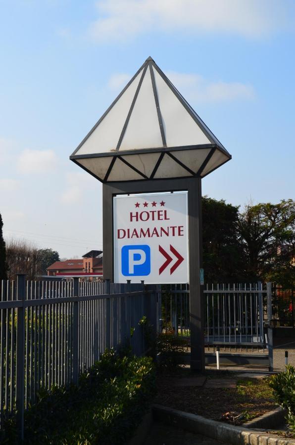 Hotel Diamante Corbetta Exteriör bild
