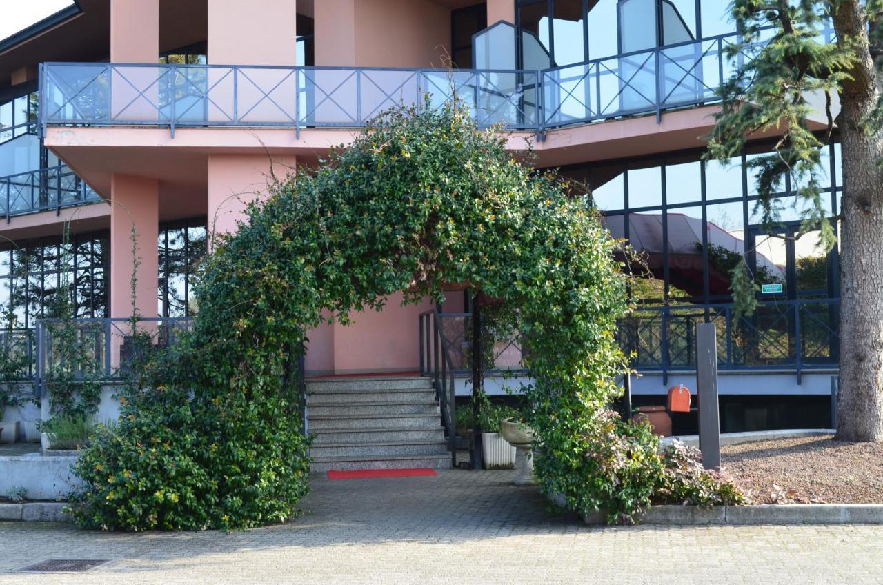 Hotel Diamante Corbetta Exteriör bild